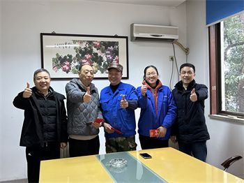 新春慰问劳模，传递公司温暖
